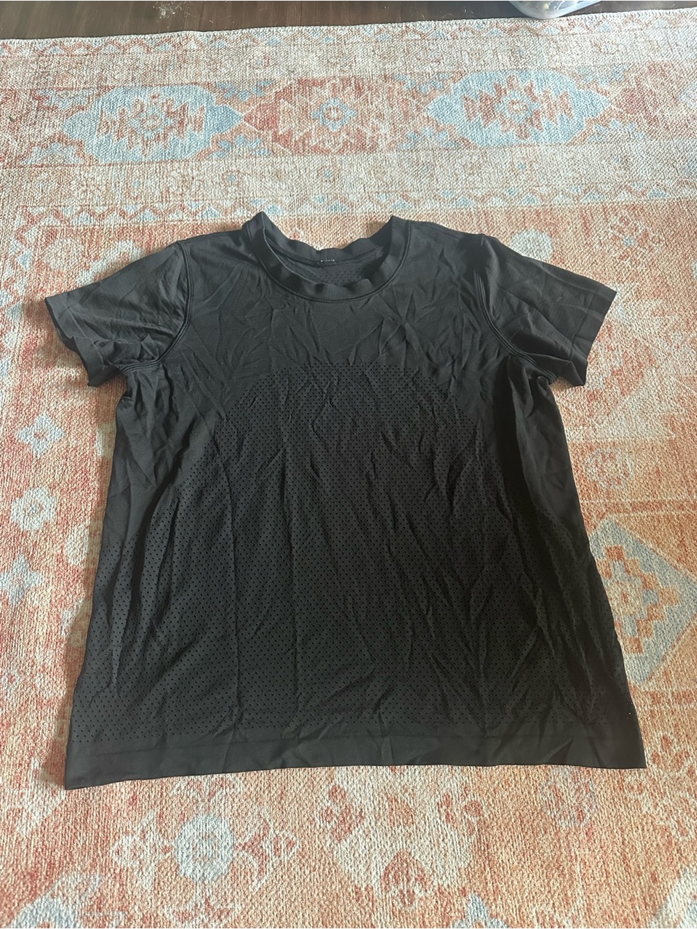 Lululemon Breeze By Short Sleeve *Squad
Black W3AWPS size 8 - Picture 2 of 6
